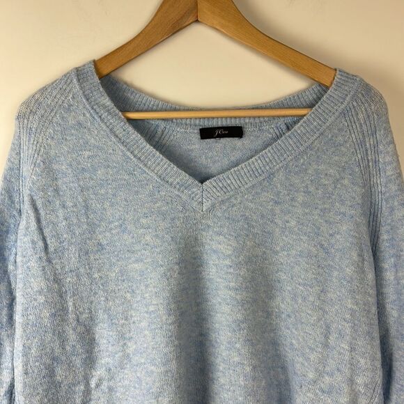 J. Crew V-neck oversized sweater in alpaca wool. Small. - Picture 3 of 9